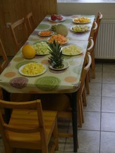 Ovoce do škol; ochutnávka 5. 5.